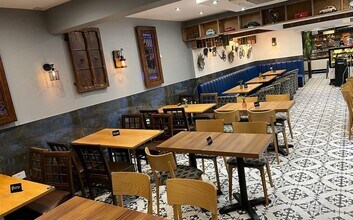 32-34A Market St, Watford à louer Photo intérieure– Image 1 sur 3