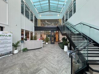 Plus de détails pour Oxford Rd, Uxbridge - Bureau à louer