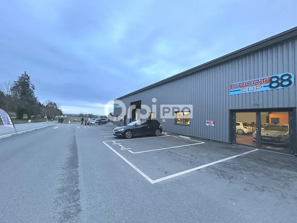 Local commercial dans Isle à louer Photo de l’immeuble– Image 1 sur 5