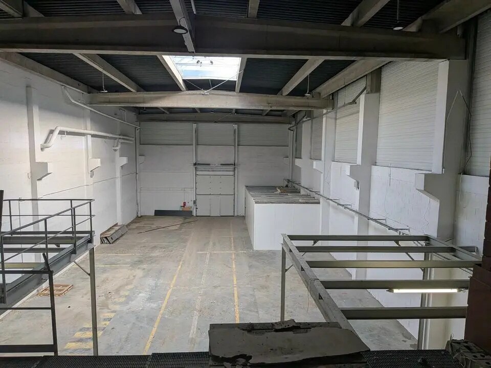 Local d’activités dans Petit-Couronne à louer Photo intérieure– Image 1 sur 6