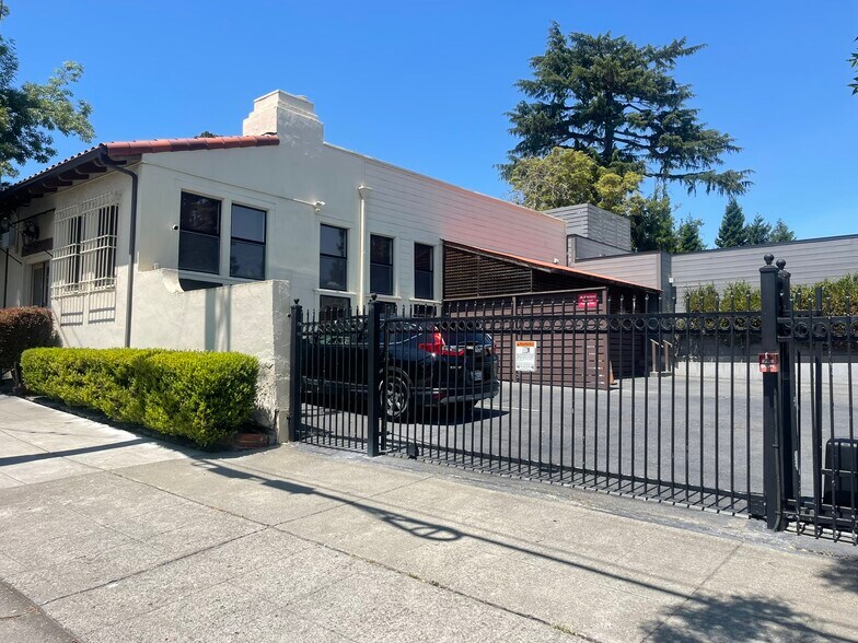 4490 Piedmont Ave, Oakland, CA à vendre - Photo de l’immeuble – Image 3 sur 15