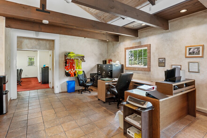 2399 N State Street, Ukiah, CA à louer - Photo intérieure – Image 3 sur 13