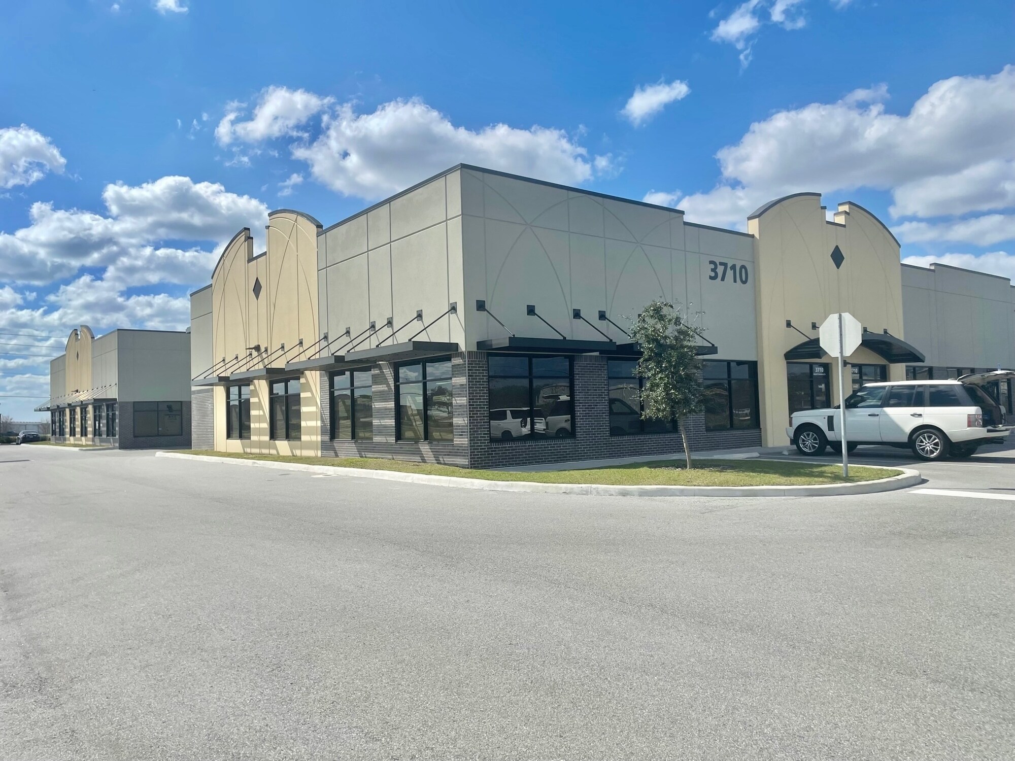 3710 Airport Commerce Dr, Lakeland, FL à louer Photo principale– Image 1 sur 16