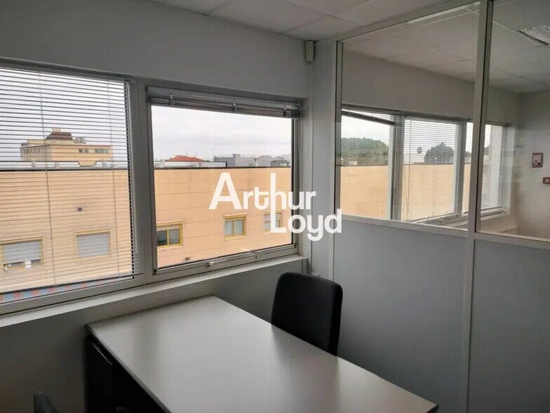 Bureau dans Villeneuve-Loubet à louer - Photo intérieure – Image 1 sur 8