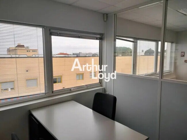 Plus de détails pour Bureau à louer