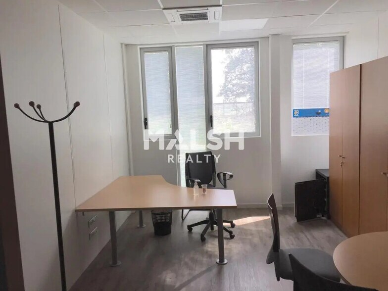Bureau dans Rillieux-la-Pape à louer - Photo de l’immeuble – Image 2 sur 25
