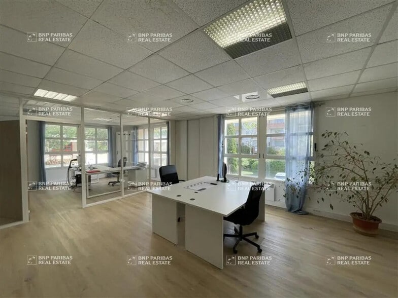 Bureau dans Montpellier à louer - Photo de l’immeuble – Image 2 sur 7