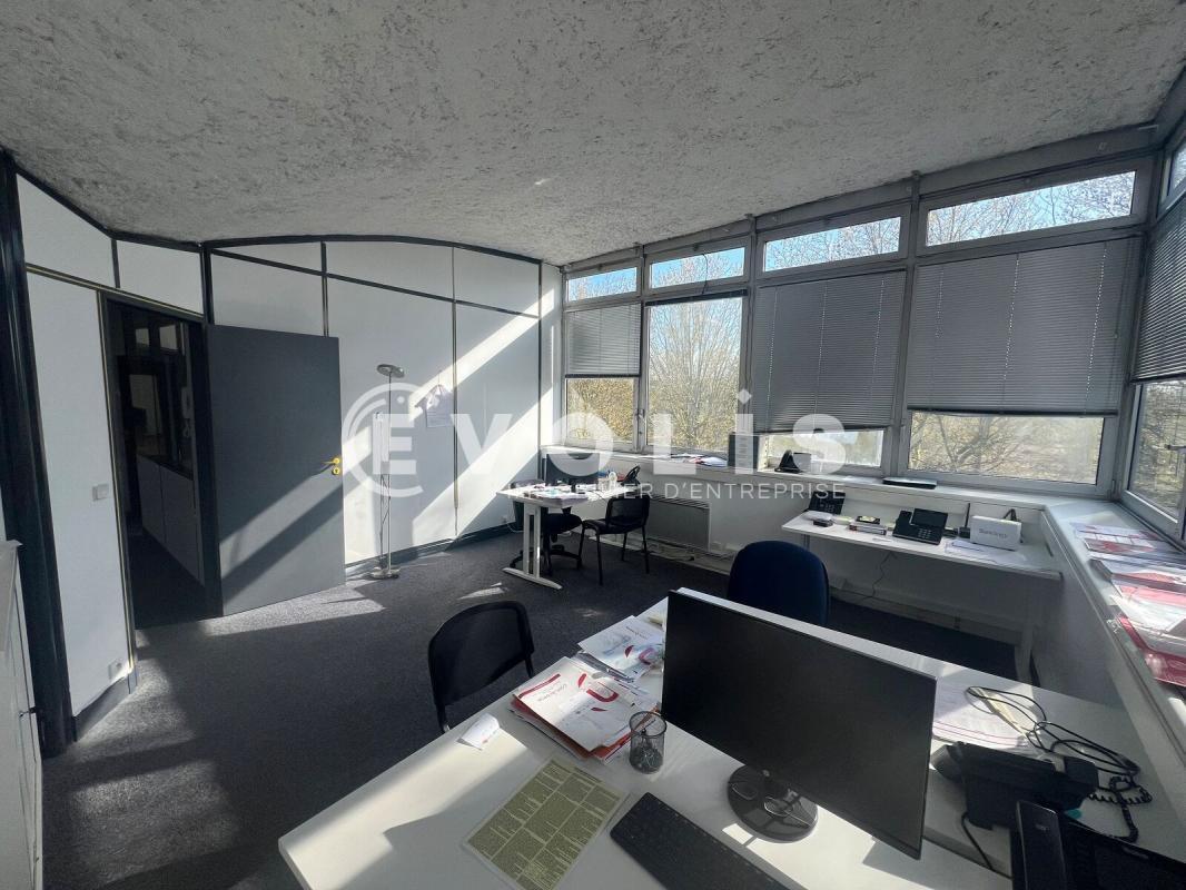 Bureau dans Sucy-en-Brie à louer Photo intérieure– Image 1 sur 7