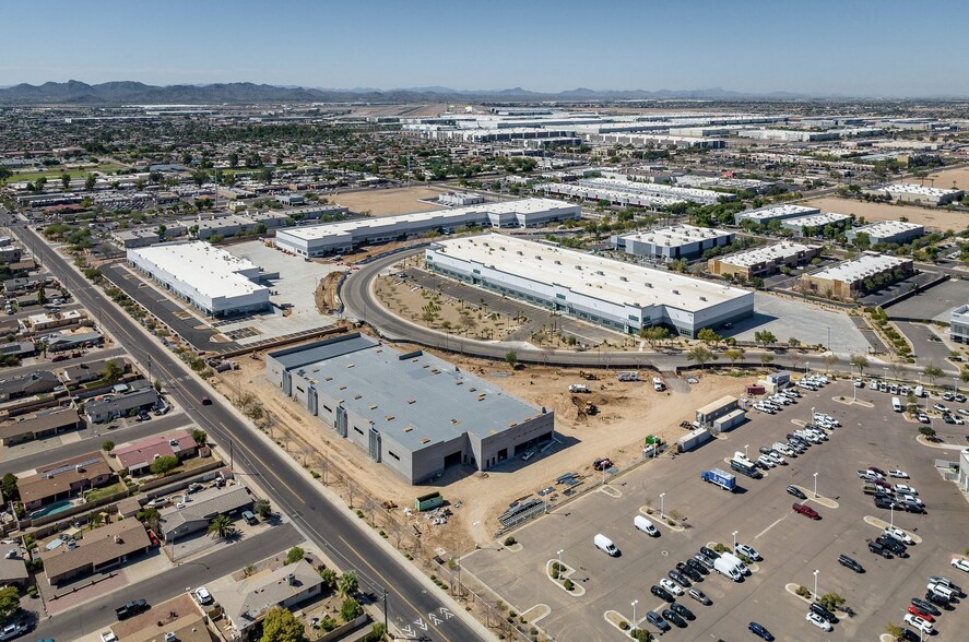 13550 W Auto Dr, Goodyear, AZ à louer - Aérien – Image 2 sur 15