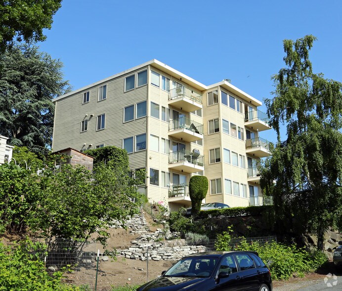 2626 Thorndyke Ave W, Seattle, WA à vendre - Photo de l’immeuble – Image 3 sur 4