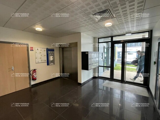 Plus de détails pour Bureau à louer