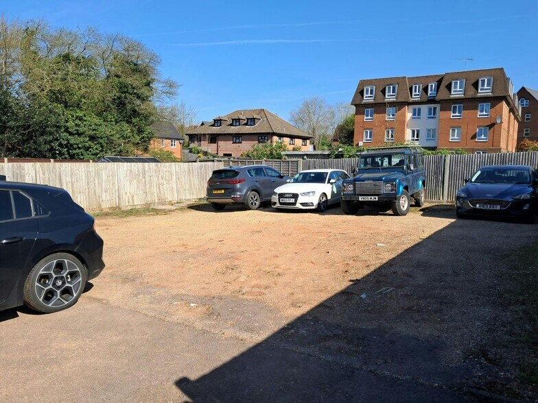 87-89 Church St, Crowthorne à vendre - Photo de l’immeuble – Image 3 sur 8