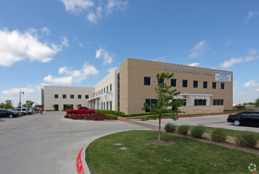 763 E US Highway 80, Forney, TX à louer - Photo de l’immeuble – Image 3 sur 6