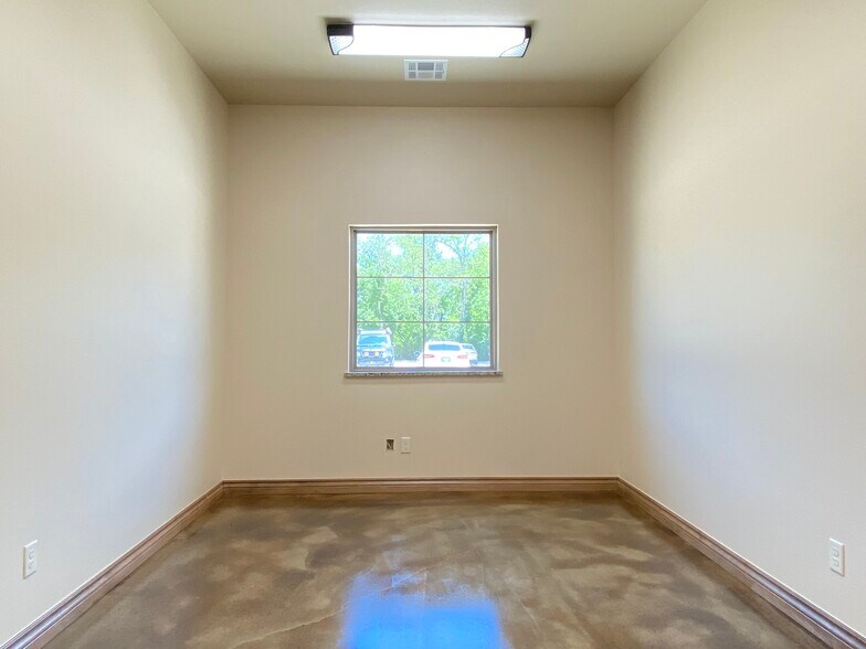 5706 NW 130th St, Oklahoma City, OK à louer - Photo de l’immeuble – Image 3 sur 66