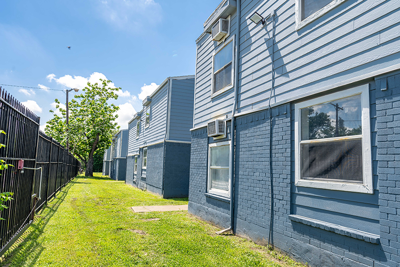 3410 Fordham Rd, Dallas, TX à vendre - Photo de l’immeuble – Image 2 sur 33