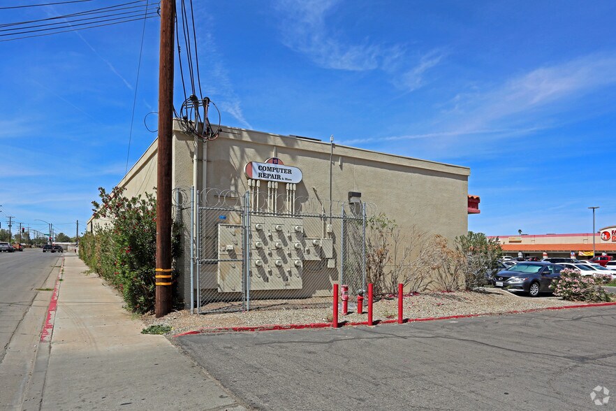 350 Ross Ave, El Centro, CA à vendre - Photo de l’immeuble – Image 2 sur 3