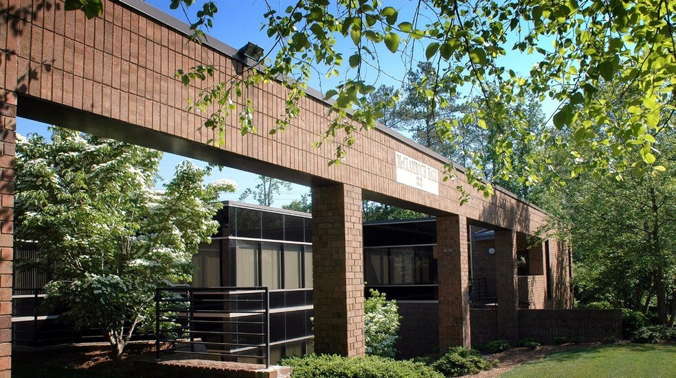 88 Vilcom Center Dr, Chapel Hill, NC à louer - Photo principale – Image 1 sur 13