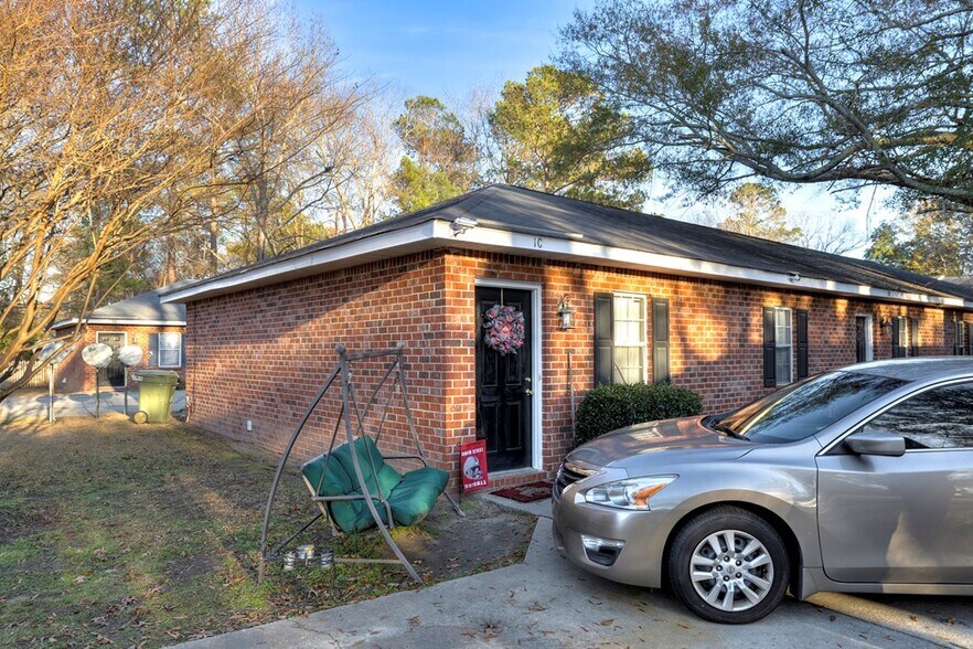 2026 Gion St, Sumter, SC à vendre - Photo de l’immeuble – Image 3 sur 8