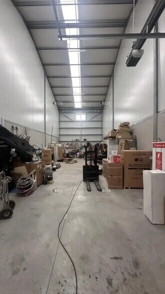 Local d’activités dans Brie-Comte-Robert à louer - Photo intérieure – Image 3 sur 5