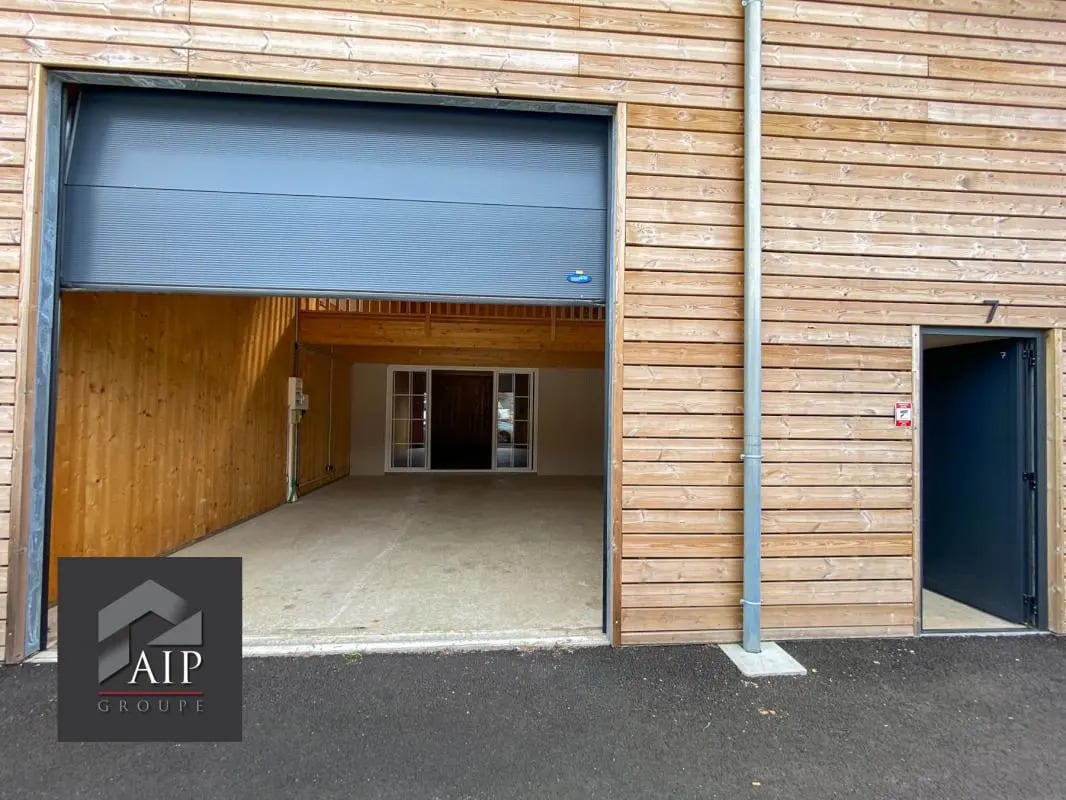 Local d'activités dans Le Teich à vendre Photo de l’immeuble– Image 1 sur 7