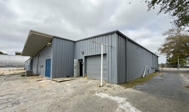 3885 N Palafox Hwy, Pensacola, FL à louer Photo intérieure– Image 2 sur 49