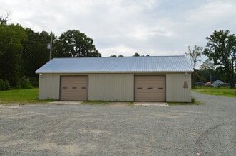 6790 Siler Cty Snow Cp Rd, Siler City, NC à louer Photo de l’immeuble– Image 2 sur 5
