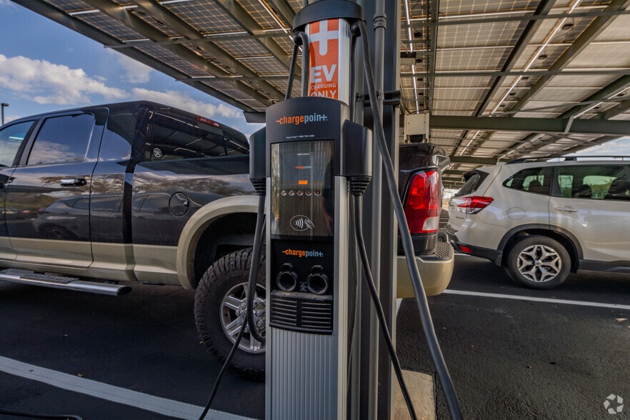 2806 W Bitters Rd, San Antonio, TX à louer - Photo de l’immeuble – Image 2 sur 36