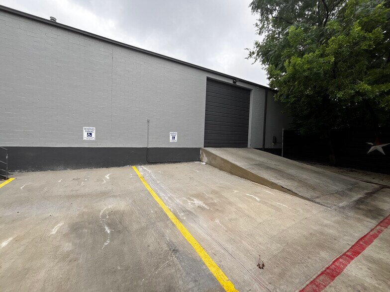 1303 W Commerce St, San Antonio, TX à louer - Photo de l’immeuble – Image 3 sur 18