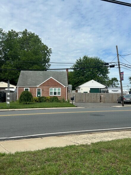 3571 Concord Rd, Aston Township, PA à vendre - Photo de l’immeuble – Image 2 sur 2