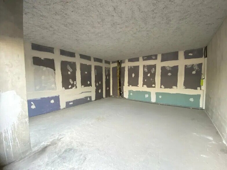 Local commercial dans Le Cannet à louer - Photo intérieure – Image 2 sur 3