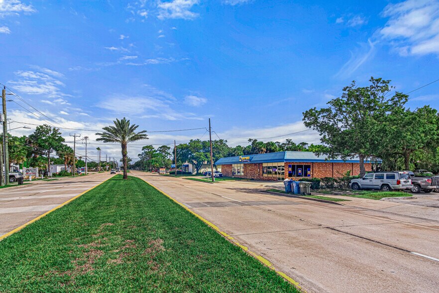 4651 S Ridgewood Ave, Port Orange, FL à vendre - Photo de l’immeuble – Image 2 sur 29