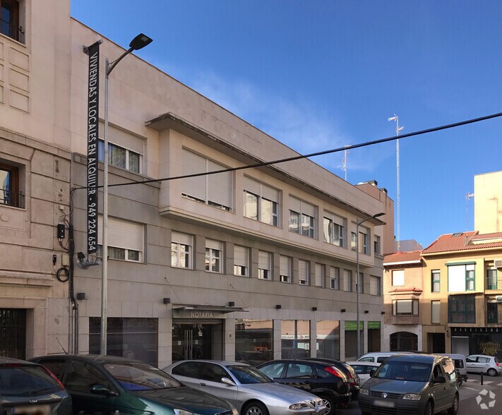 Calle del Cronista Manuel Serrano, 2, Guadalajara, Guadalajara à louer - Photo de l’immeuble – Image 2 sur 2