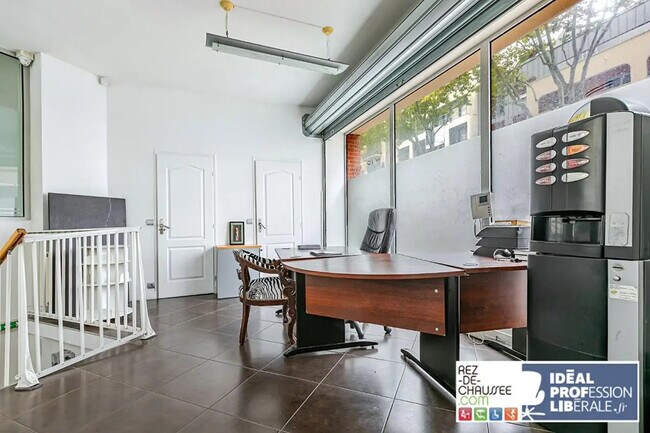 Plus de détails pour Local commercial à vendre