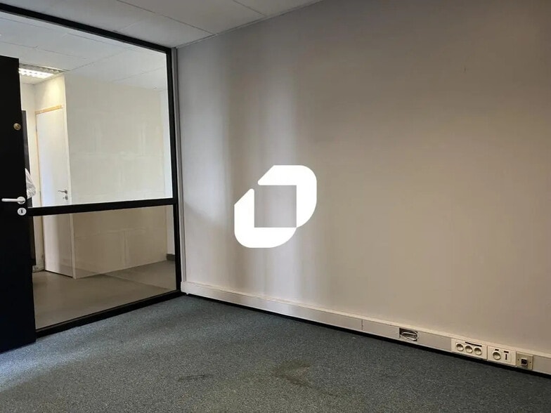 2 Rue Du Luyot, Seclin à louer - Photo de l’immeuble – Image 3 sur 11