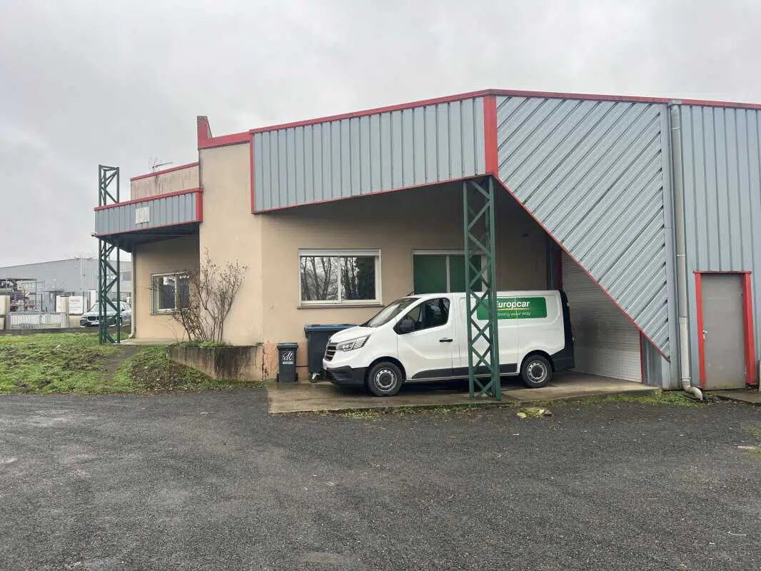 Local d'activités dans Beautiran à vendre Photo principale– Image 1 sur 1