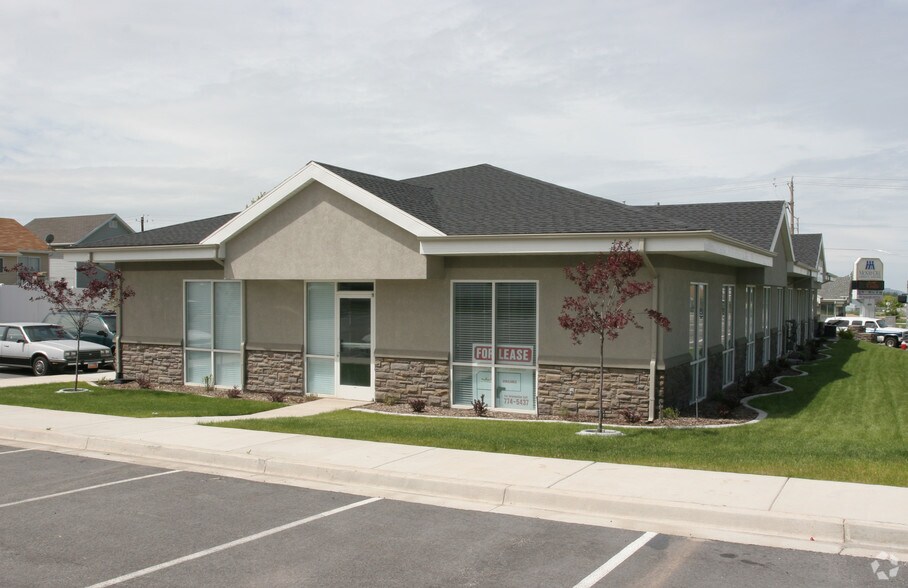 3479-3491 W 4800 S, Roy, UT à louer - Photo de l’immeuble – Image 3 sur 17