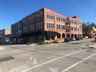 Plus de détails pour 80-84 S Lasalle St, Aurora, IL - Bureau à vendre