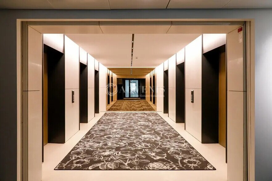 Bureau dans Courbevoie à louer - Photo de l’immeuble – Image 3 sur 12