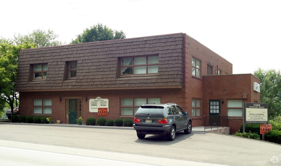 1388 Freeport Rd, Pittsburgh, PA à louer - Photo de l’immeuble – Image 1 sur 3