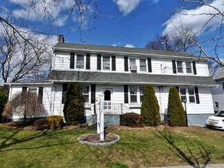 Plus de détails pour 327 Irving Ave, Port Chester, NY - Bureau à vendre