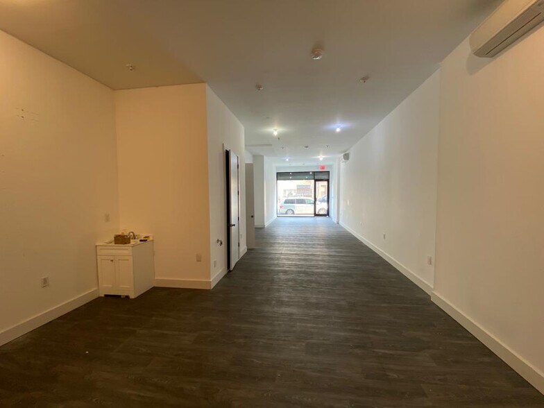 1335 Gates Ave, Brooklyn, NY à louer - Photo intérieure – Image 3 sur 9