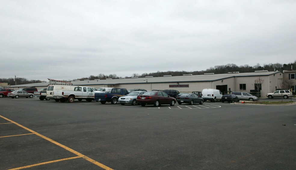 6628 James Madison Hwy, Haymarket, VA à louer - Photo de l’immeuble – Image 2 sur 6