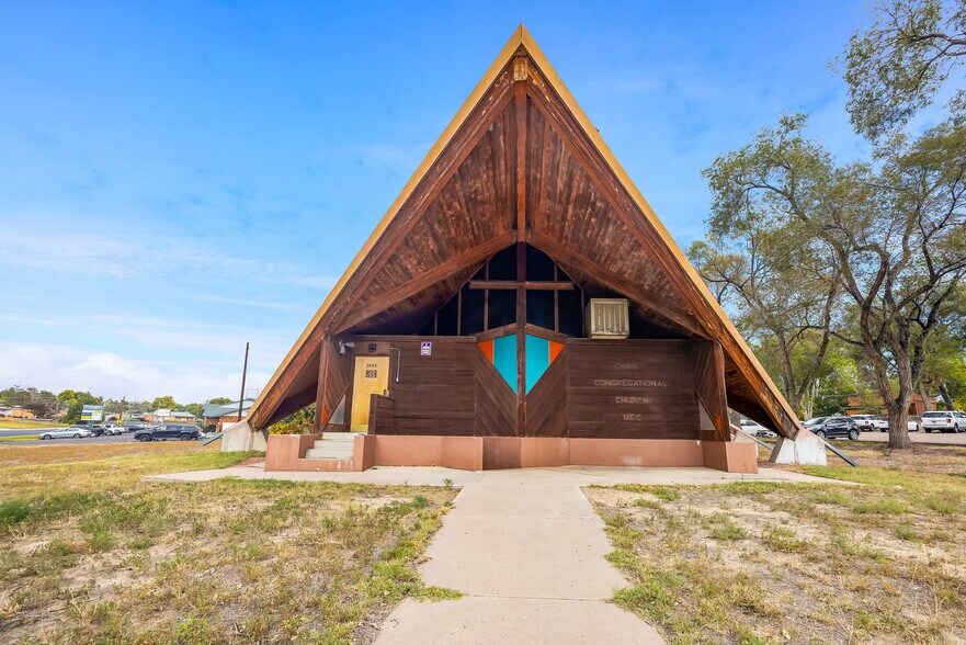 1003 Liberty Ln, Pueblo, CO à vendre - Photo de l’immeuble – Image 2 sur 44