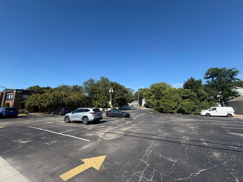 989 Reservoir Ave, Cranston, RI à louer - Photo de l’immeuble – Image 3 sur 14