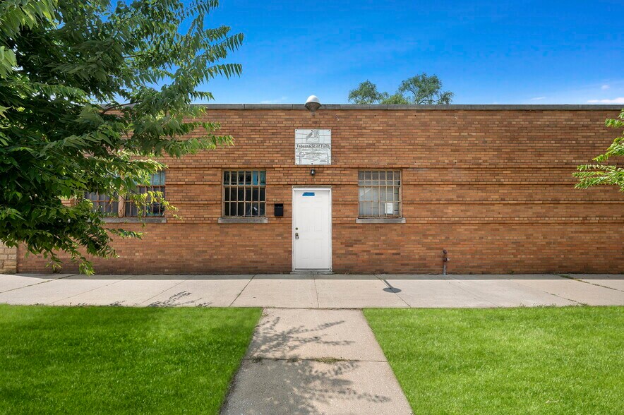 7828 S Claremont Ave, Chicago, IL à vendre - Photo de l’immeuble – Image 3 sur 35