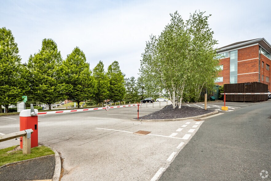 4A-4B The Parklands, Bolton à louer - Photo de l’immeuble – Image 2 sur 3