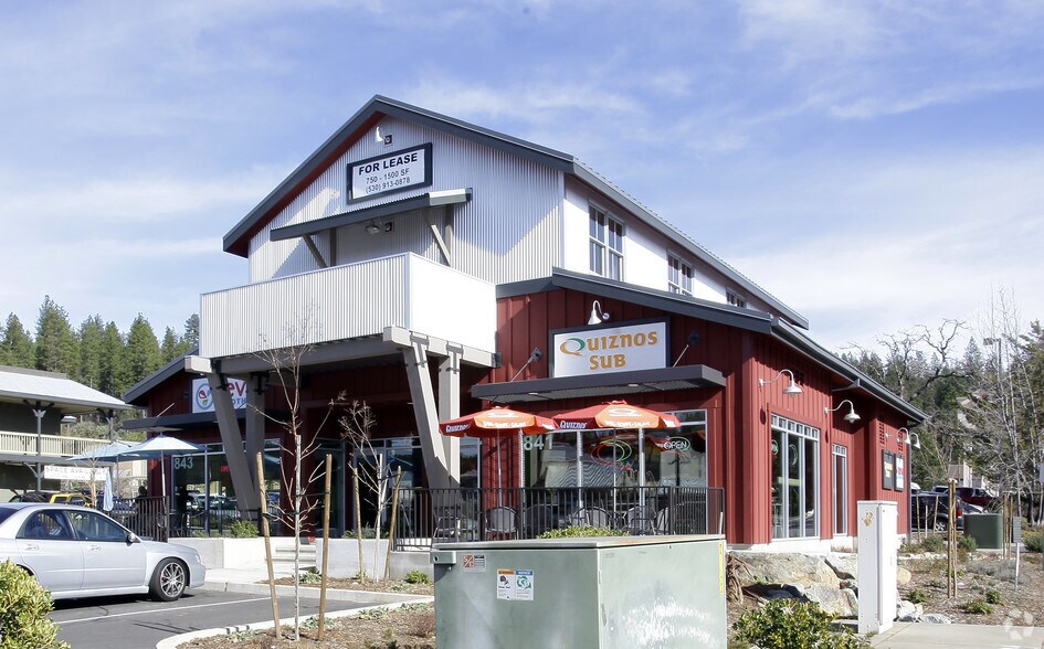 851-857 Sutton Way, Grass Valley, CA à louer - Photo de l’immeuble – Image 3 sur 5
