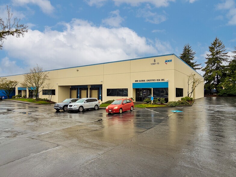 12801-12815 NE Airport Way, Portland, OR à louer - Photo de l’immeuble – Image 1 sur 12