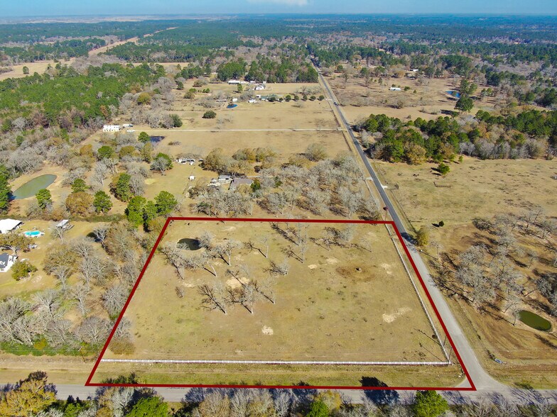 26071 Forest Hills Ln, Waller, TX à vendre - Photo de l’immeuble – Image 2 sur 19