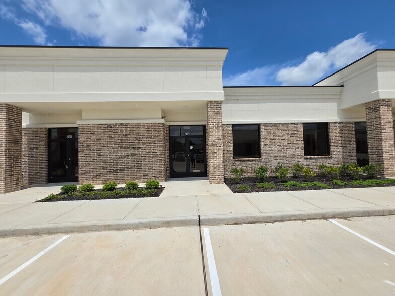 6110 Sienna Ranch Rd, Missouri City, TX à louer - Photo de l’immeuble – Image 2 sur 21
